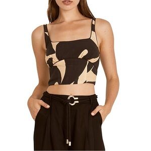 Mom Renn surreal crop top